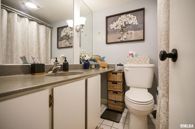 104 JAMESTOWN Court, Pekin, IL 61554