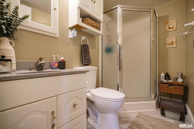 104 JAMESTOWN Court, Pekin, IL 61554