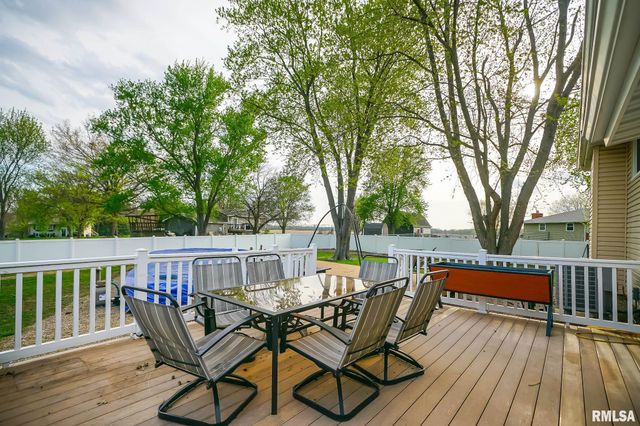 104 JAMESTOWN Court, Pekin, IL 61554