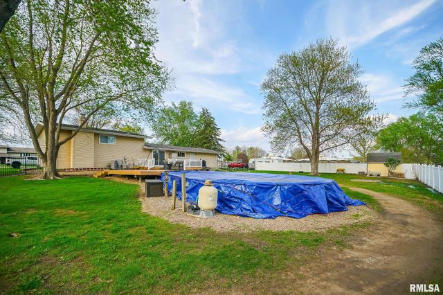 104 JAMESTOWN Court, Pekin, IL 61554