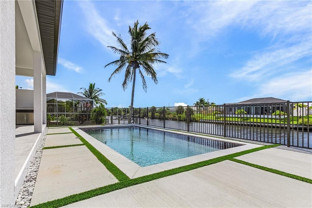 Image 27 of property listing at 4116 36th LN, Cape Coral, FL 33993