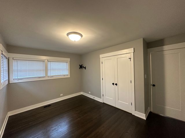 3830 W Touhy Avenue, Lincolnwood, IL 60712