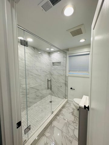 3830 W Touhy Avenue, Lincolnwood, IL 60712