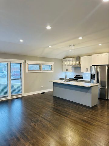 3830 W Touhy Avenue, Lincolnwood, IL 60712