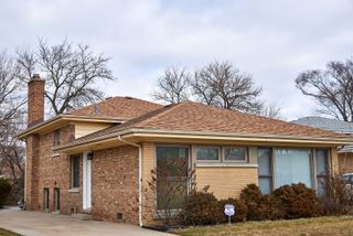 3830 W Touhy Avenue, Lincolnwood, IL 60712