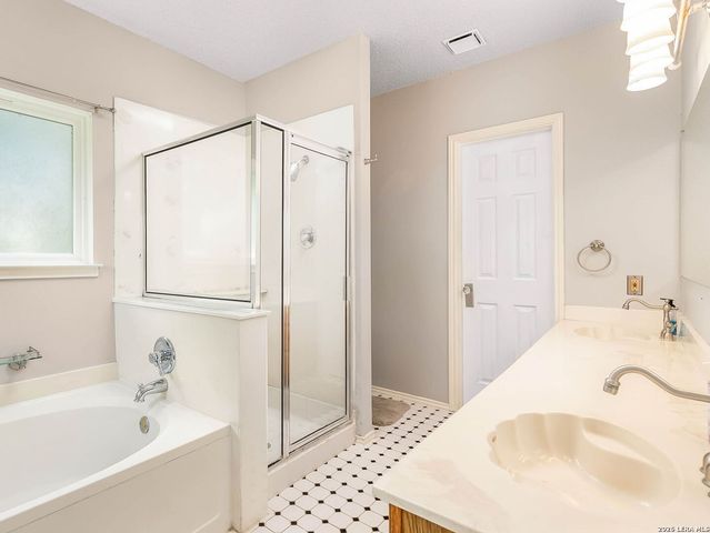 16603 Crystal Glade, San Antonio, TX 78247