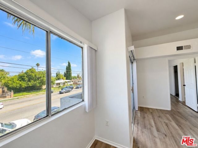 6545 Fulton Avenue 205, Van Nuys (los Angeles), CA 91401