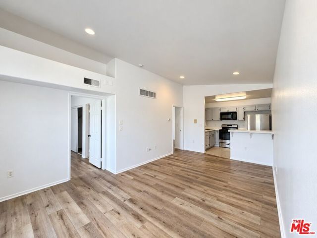 6545 Fulton Avenue 205, Van Nuys (los Angeles), CA 91401