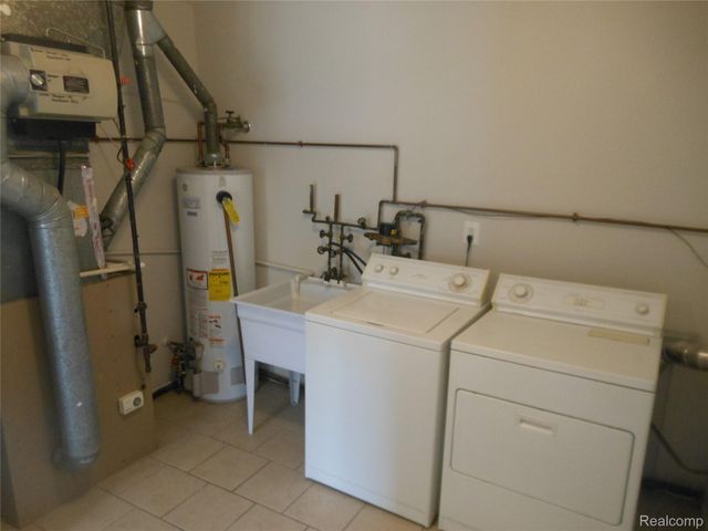 501 E BRECKENRIDGE Street, Ferndale, MI 48220
