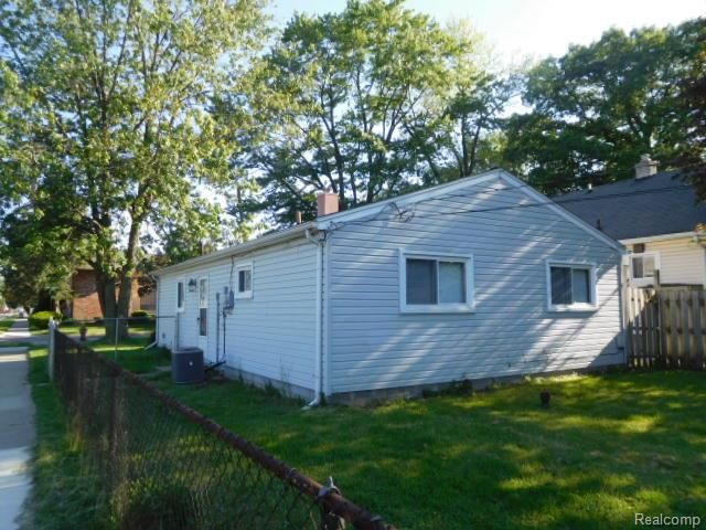 501 E BRECKENRIDGE Street, Ferndale, MI 48220