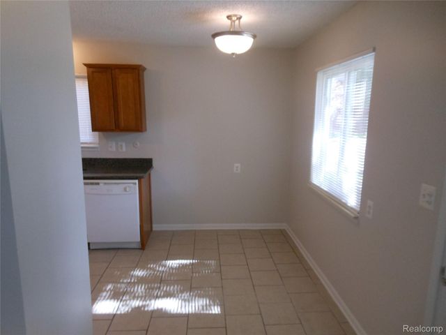 501 E BRECKENRIDGE Street, Ferndale, MI 48220