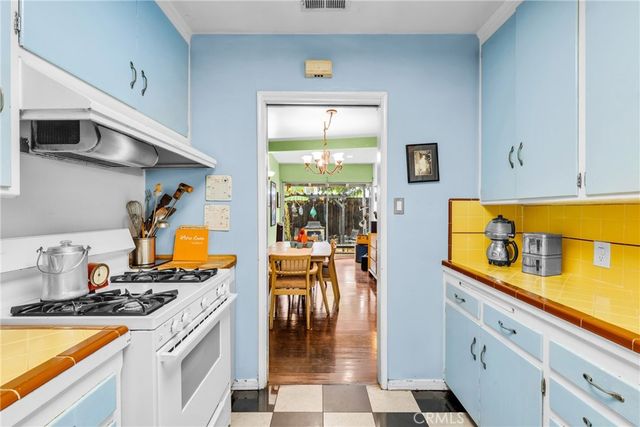 5425 Halbrent, Sherman Oaks, CA 91411