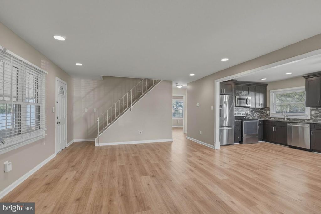 8 SEDGWICK LN, WILLINGBORO, NJ 08046 — photo 4