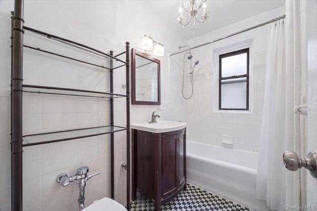 10 Nosband Avenue 3J, White Plains, NY 10605