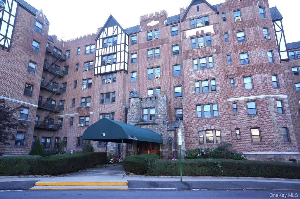 10 Nosband Avenue 3J, White Plains, NY 10605