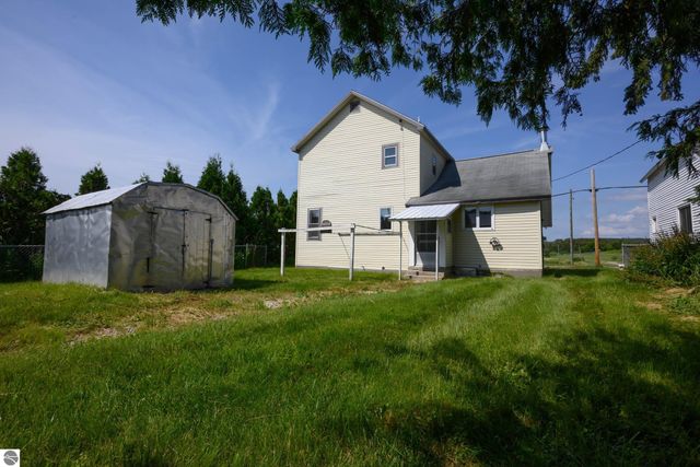 7301 Clark Street, Beulah, MI 49617