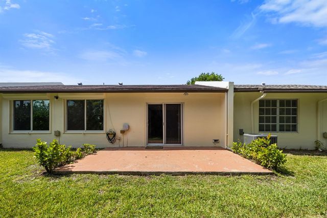 5227 Copperleaf Circle, Delray Beach, FL 33484