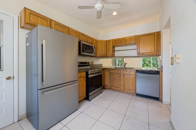 5227 Copperleaf Circle, Delray Beach, FL 33484