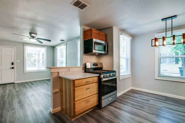 606 W High Street, Terrell, TX 75160