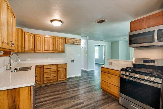 606 W High Street, Terrell, TX 75160