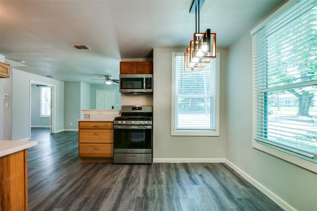 606 W High Street, Terrell, TX 75160