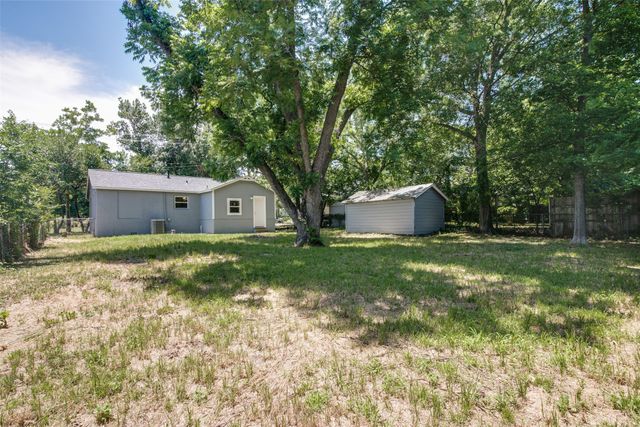 606 W High Street, Terrell, TX 75160