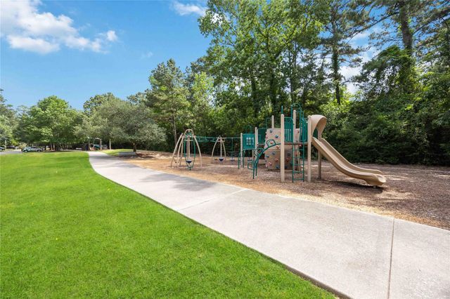 11 Alden Glen Court, The Woodlands, TX 77382