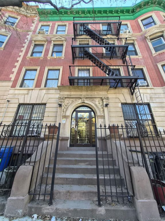 1500 Bedford Avenue 1E, Brooklyn, NY 11216