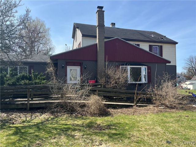 8-10 Parkside Court, Whitestown, NY 13417