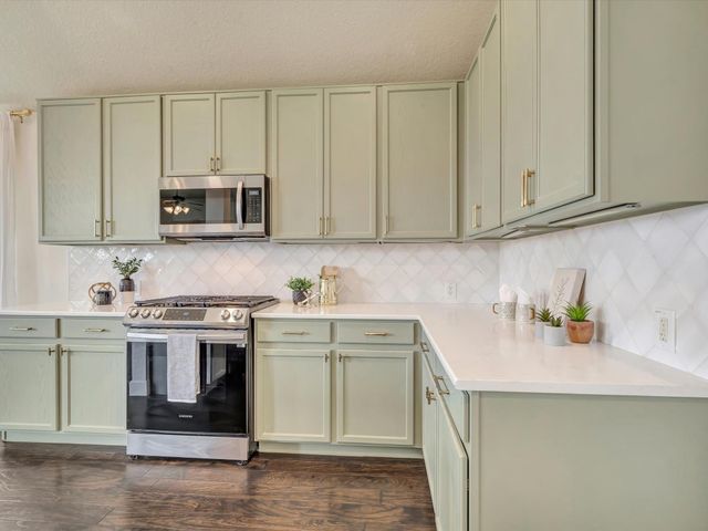 8815 Sunforest Lane, Pearland, TX 77584