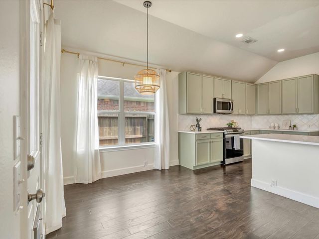 8815 Sunforest Lane, Pearland, TX 77584