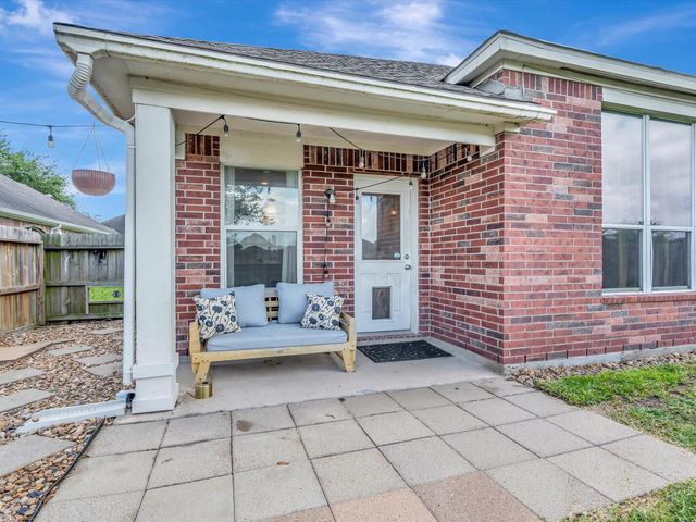 8815 Sunforest Lane, Pearland, TX 77584