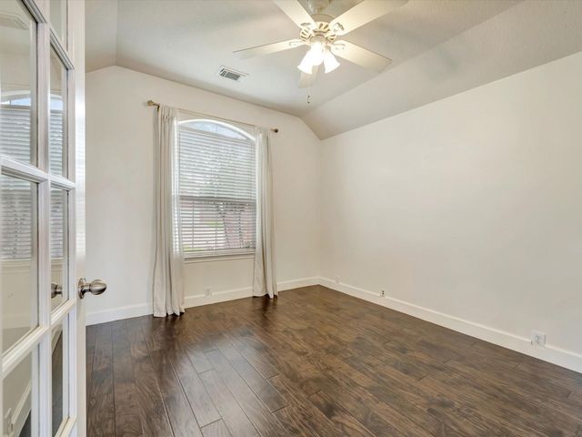 8815 Sunforest Lane, Pearland, TX 77584