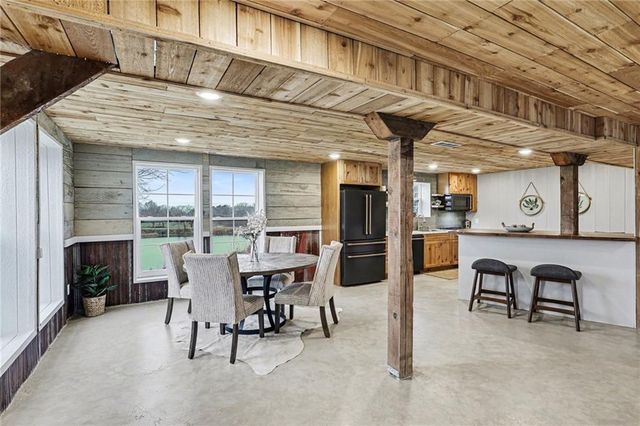 8673 W MO-116 Highway, Gower, MO 64454
