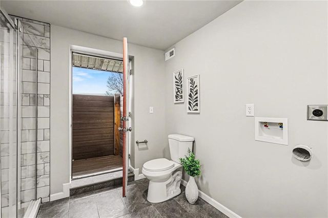 8673 W MO-116 Highway, Gower, MO 64454