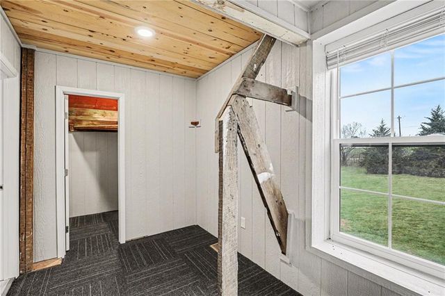 8673 W MO-116 Highway, Gower, MO 64454
