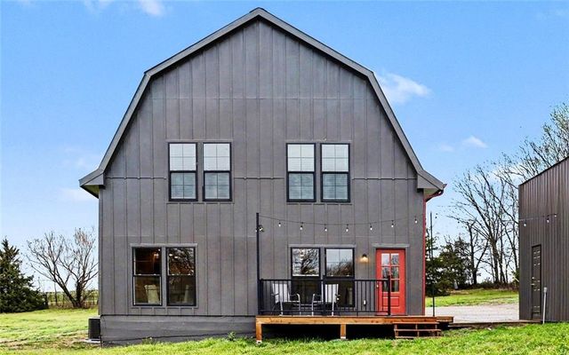 8673 W MO-116 Highway, Gower, MO 64454
