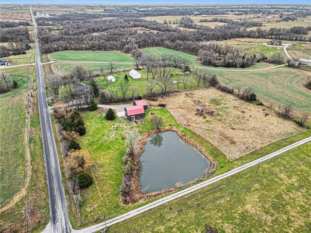 8673 W MO-116 Highway, Gower, MO 64454