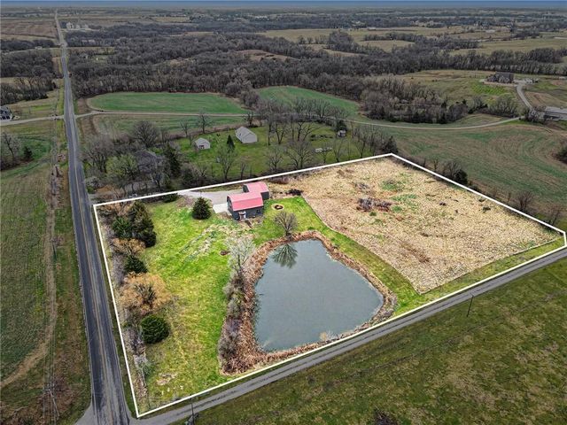 8673 W MO-116 Highway, Gower, MO 64454