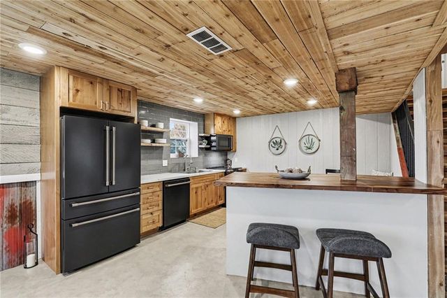 8673 W MO-116 Highway, Gower, MO 64454