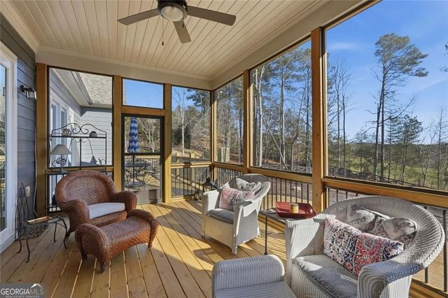 5420 Fishermans Cove, Gainesville, GA 30506