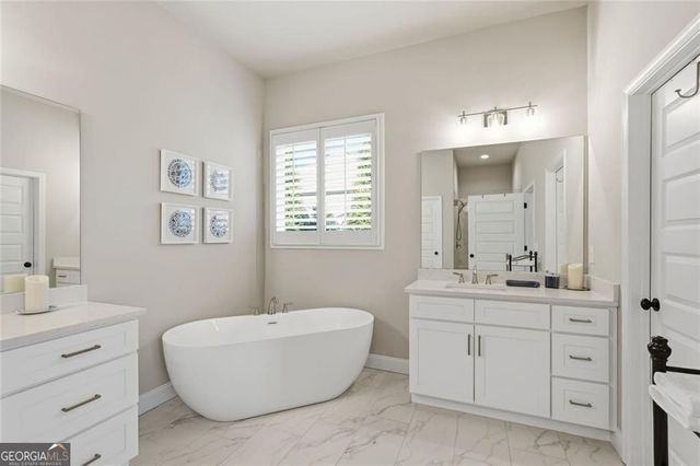 5420 Fishermans Cove, Gainesville, GA 30506