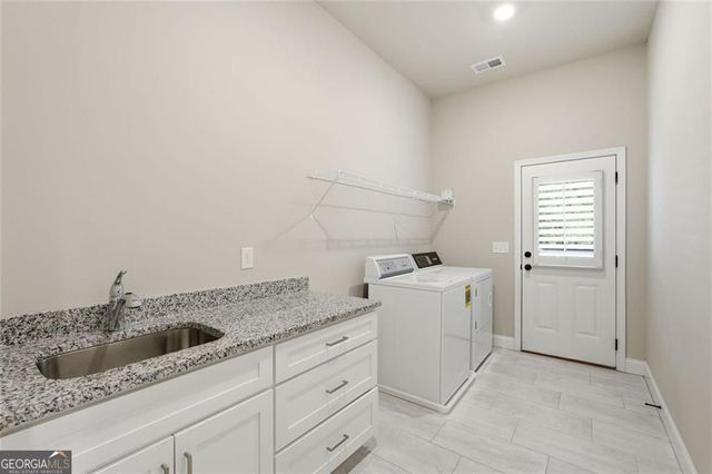 5420 Fishermans Cove, Gainesville, GA 30506