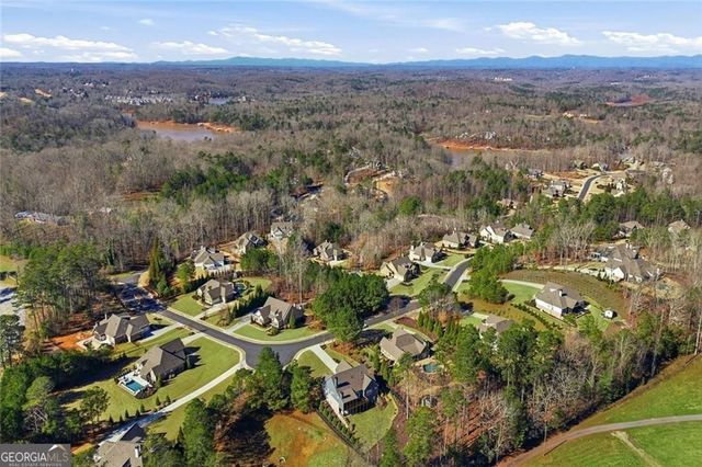 5420 Fishermans Cove, Gainesville, GA 30506