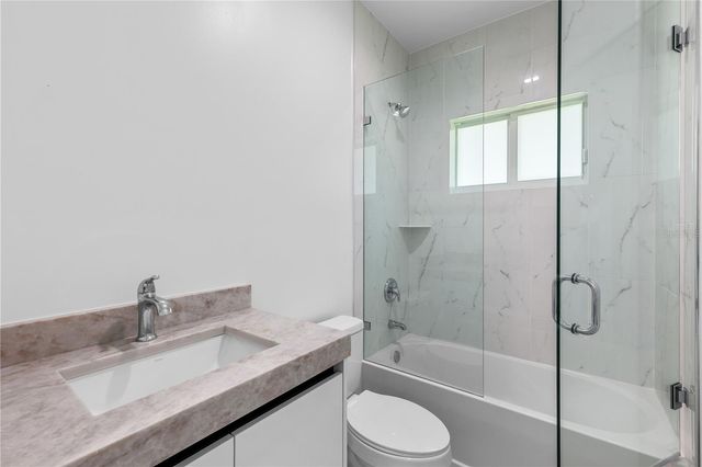 1142 DUTCHESS STREET E, Lehigh Acres, FL 33974