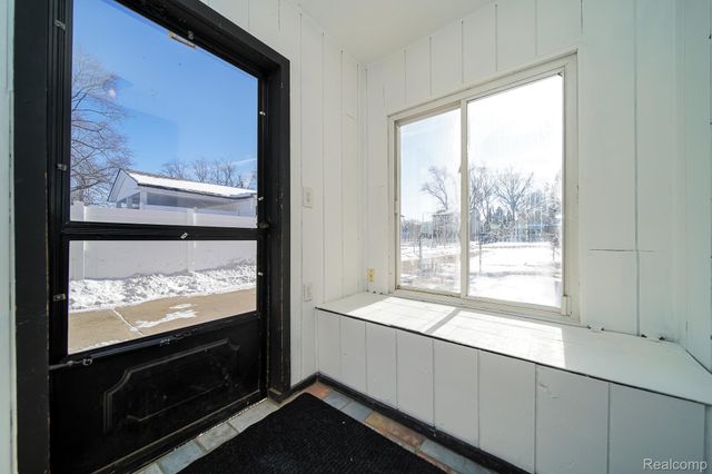 35226 Glen Street, Westland, MI 48186