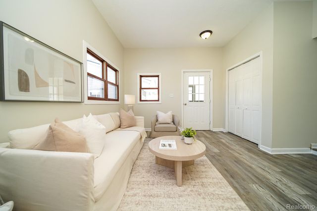 35226 Glen Street, Westland, MI 48186