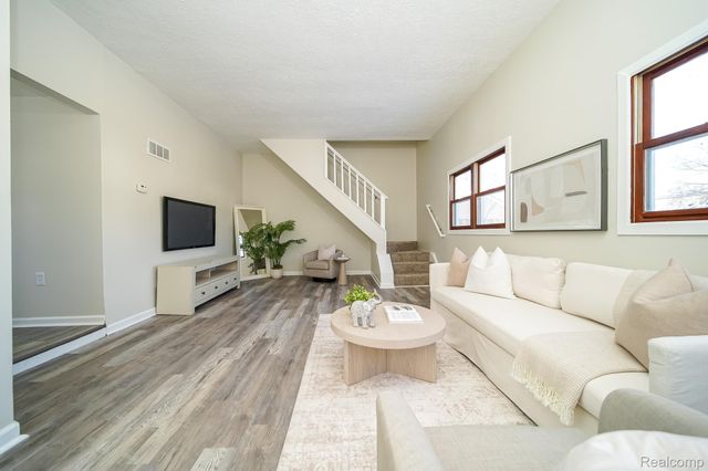 35226 Glen Street, Westland, MI 48186