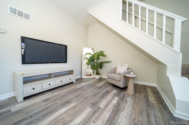 35226 Glen Street, Westland, MI 48186