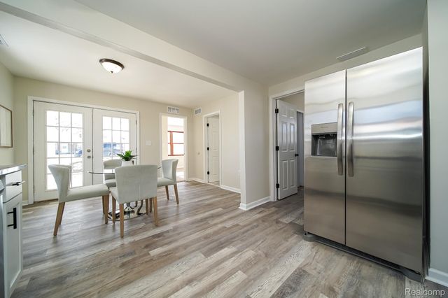 35226 Glen Street, Westland, MI 48186